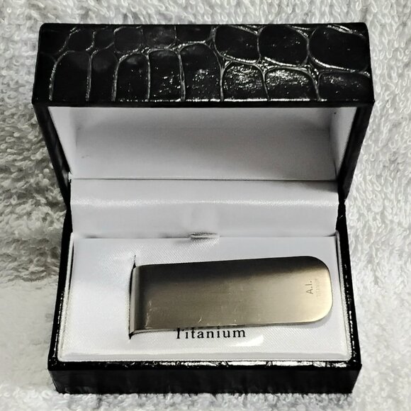 2" solid Titanium Money Clip by Alpine International in Beautiful Original Box!! - Picture 2 of 8